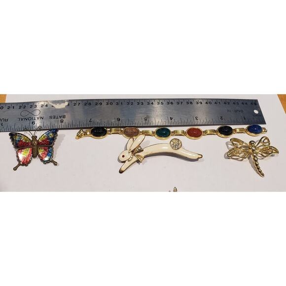 Vintage Lot Brooch Bracelet Insects Scarabs Animals Butterflies Bunny Bird Bees - Picture 6 of 16